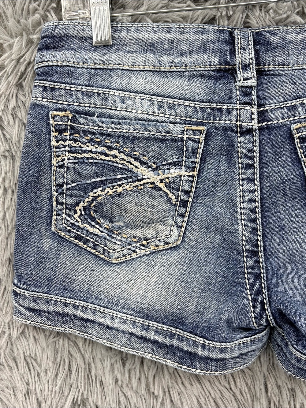 Silver Jeans Shorts Womens 26 Marti Distressed Medium Wash Y2K Mid Rise - Picture 2 of 13